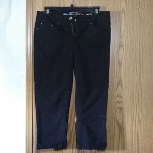 NWOT women's sz 6 Capri jeans soft not stiff